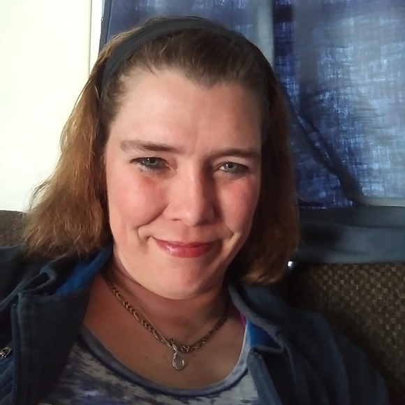 Meet your Posher, Stephani - Picture 1 of 1